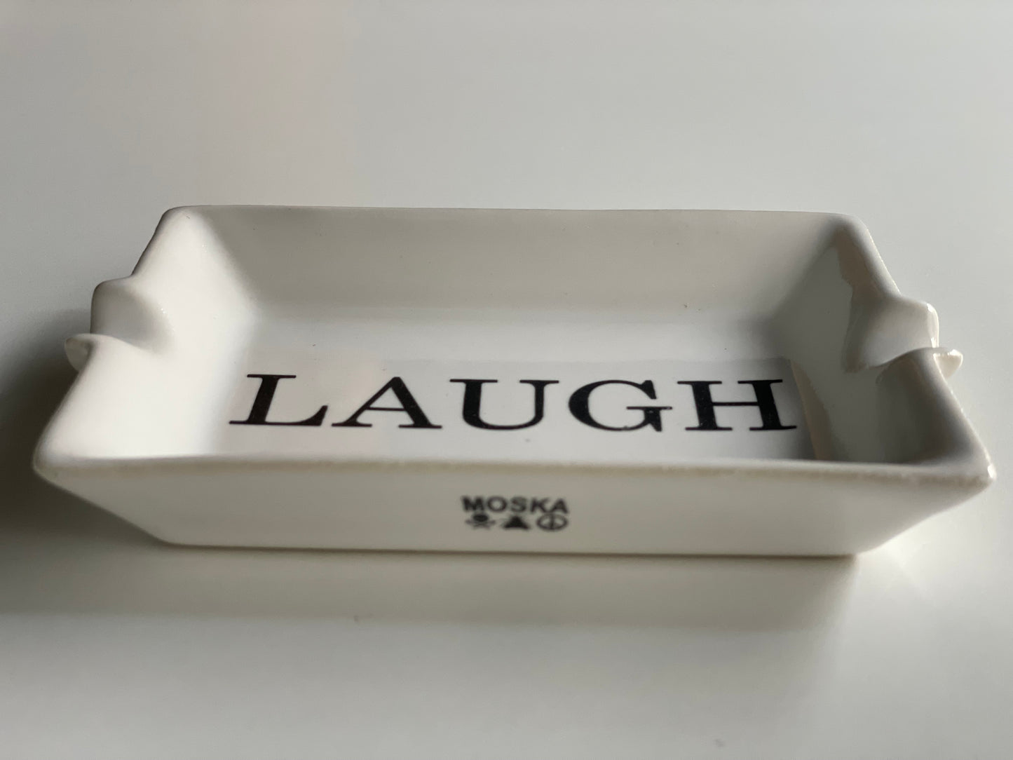 CENICERO LAUGH